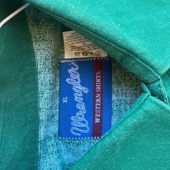 Vintage pearl snap wrangler shirt. Very good condition and good upkeep. - Picture 2 of 3